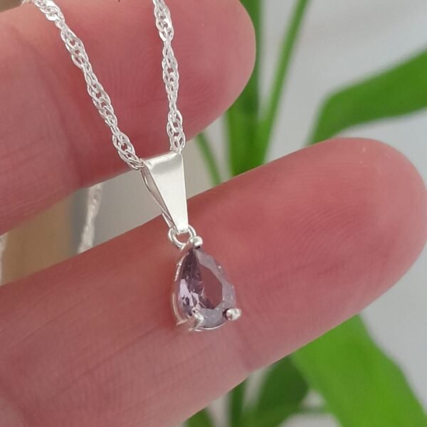 Dije laminado gota cubic violeta