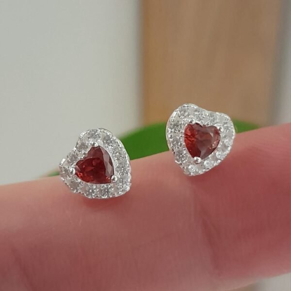 Pasante italiano corazon con cubic rojo