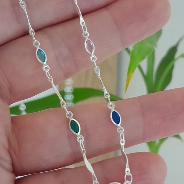 Chocker cubic colores