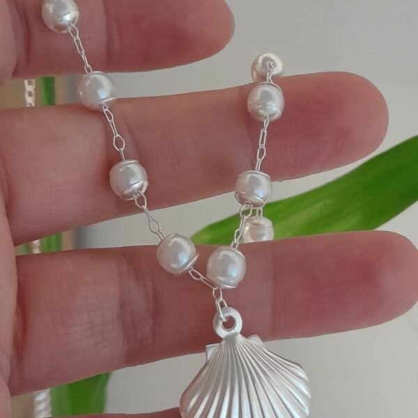 Chocker laminado perlas y caracola